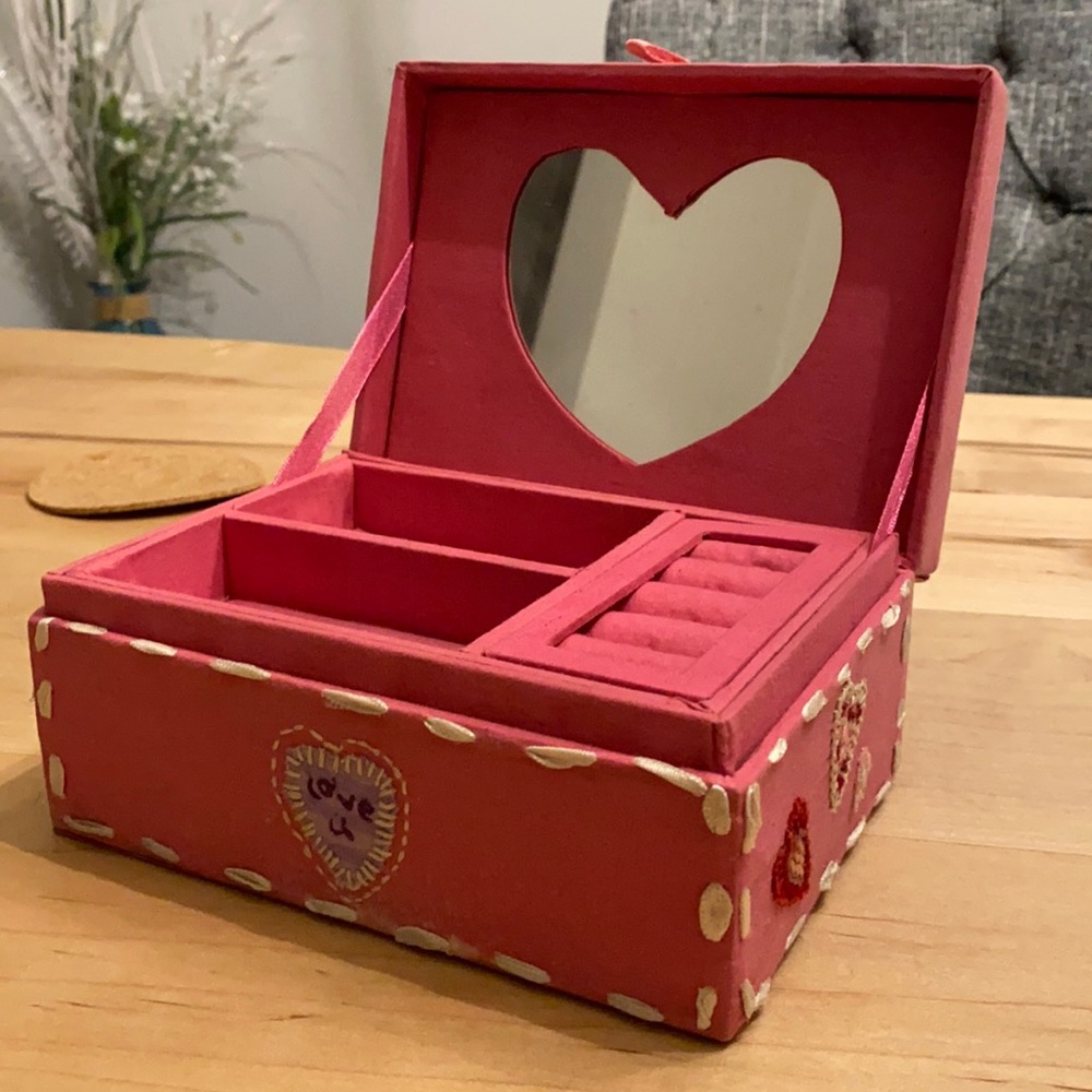 vintage pink jewelry box
